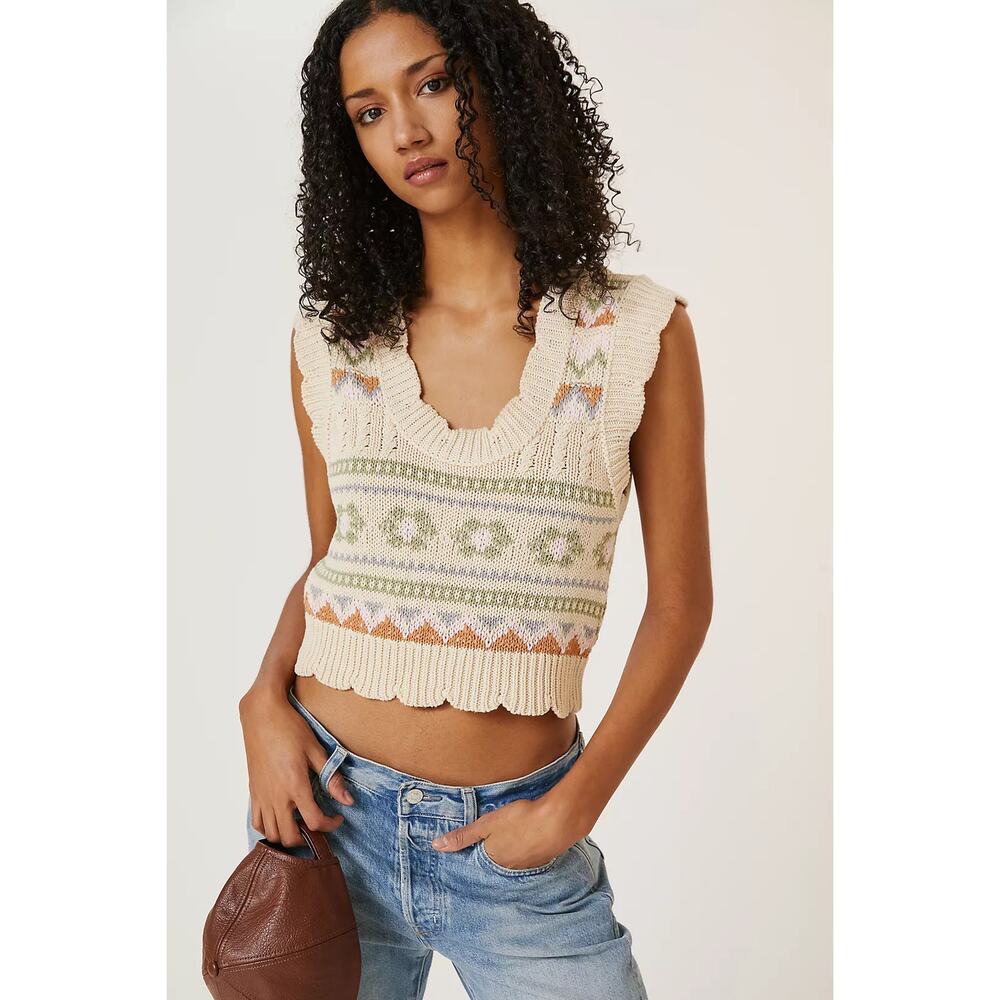 Anthropologie Cream Scalloped Sleeveless Sweater Vest - Picture 1 of 10
